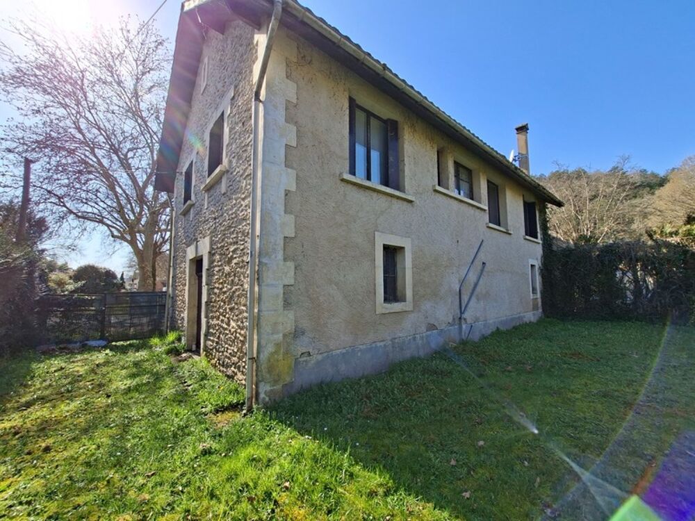 Maison à vendre centre Le Bugue avec garage (24)