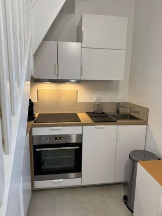  Appartement à louer 2 pièces 33 m²
