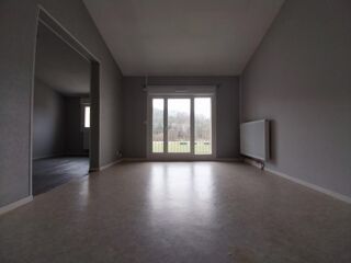  Appartement à louer 4 pièces 77 m²