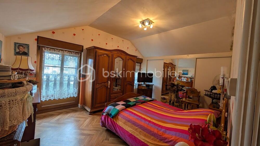 Vente Maison CHARMANTE MAISON ATYPIQUE ET AUTHENTIQUE         95 M²      2 CHAMBRES + BUREAU Fougeres