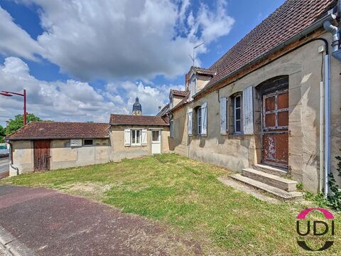   Maison  rnover, bourg de SAINT-VICTOR Maison - 2 pice(s) - 95 m