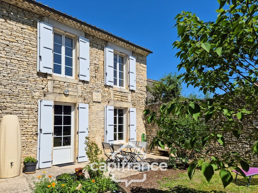 Maison à vendre 5 pièces ASNIERES LA GIRAUD (17) avec jardin, dépendances et garage