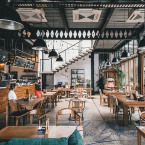 &Agrave; C&Eacute;DER � RESTAURANT EMPLACEMENT N&deg;1 � BELLECOUR 798000 69002 Lyon 2eme arrondissement