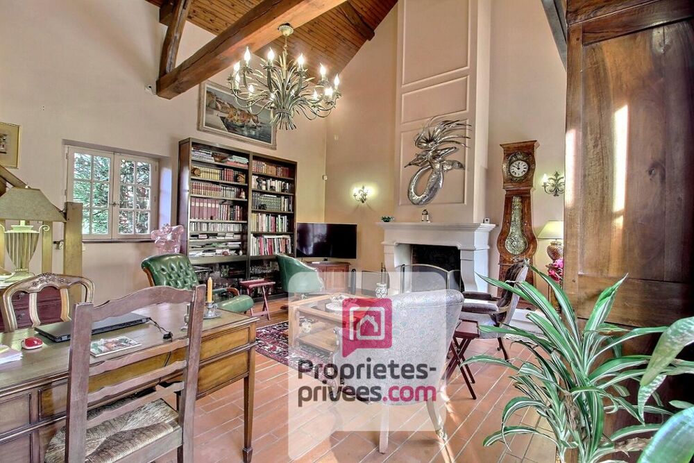 À VENDRE - LONGERE 200 m² habitables, DEPENDANCES, TERRAIN 5200 m²