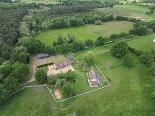  Propri�t�/ch�teau � vendre 8 pi�ces 146 m� La fleche