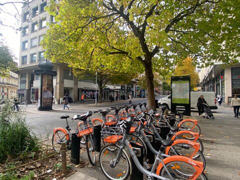   44000 NANTES - BAIL A CEDER 115 M² QUARTIER CALVAIRE 