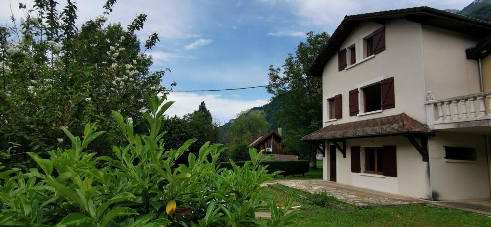 Vente Maison St Joseph de Rivière, spacieuse maison 5P 180 m2 avec terrain de 815 m2 face à la Sure Saint joseph de riviere