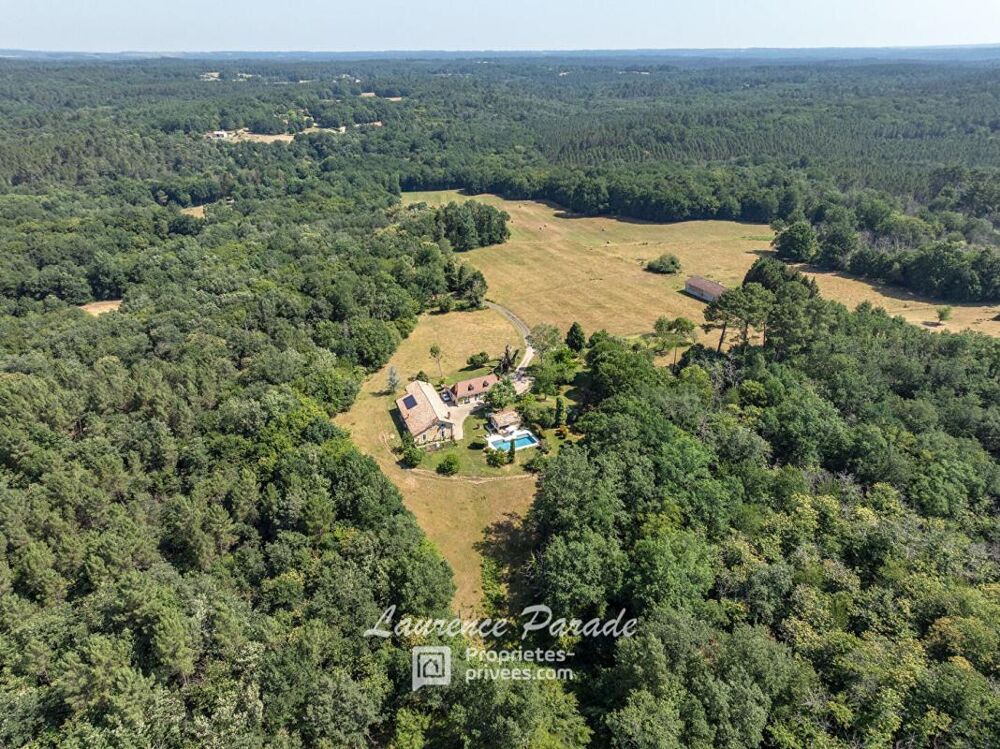 Chartreuse au coeur de 40 hectares, avec dépendances