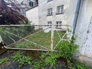  Parking / Garage à louer 