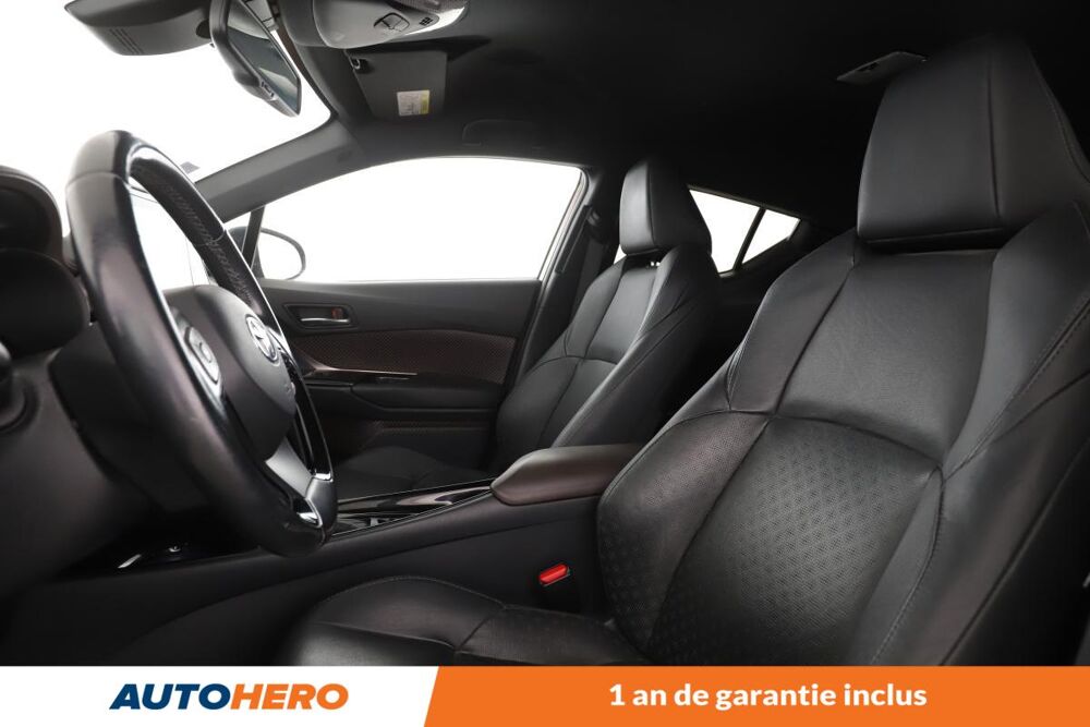 C-HR 1.8 Hybride Distinctive 122 ch 2017 occasion 92130 Issy-les-Moulineaux
