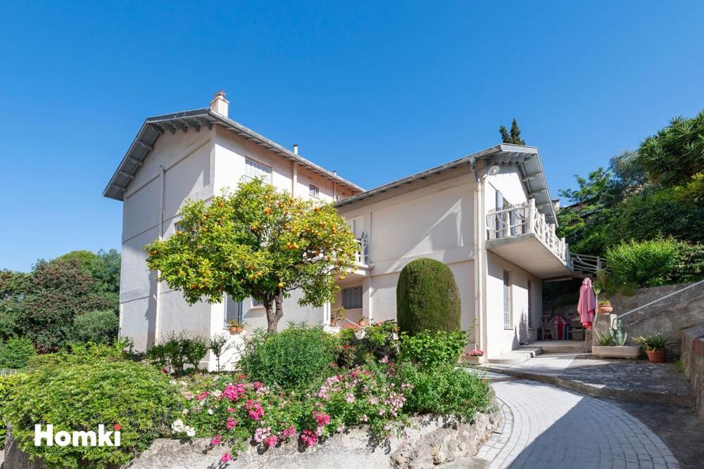 Menton  Riviera Palace  Élégant 2/3 pièces rénové au coeur dune résidence Belle Époque