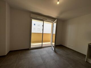  Appartement à louer 1 pièce 28 m²