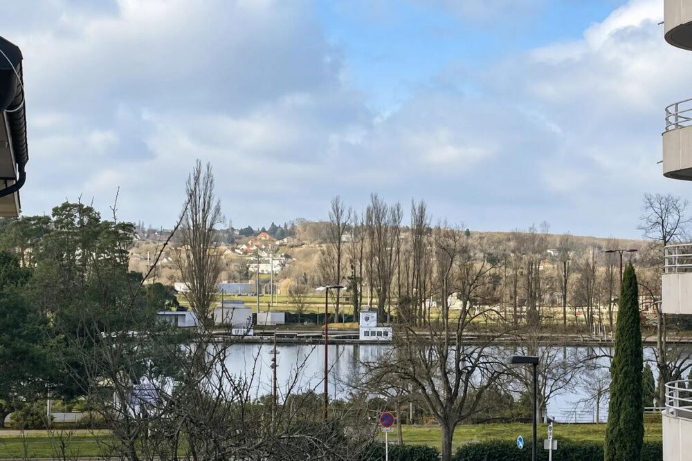 Vente Appartement Appartement traversant 4 pièces de 85 m² à Vichy Vichy