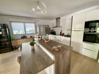  Appartement à vendre 5 pièces 143 m²