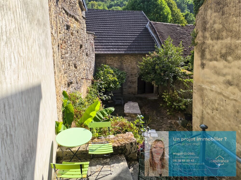Vente Maison Ensemble immobilier rénové avec jardin, dépendances et potentiel – Centre de Conliège Conliege