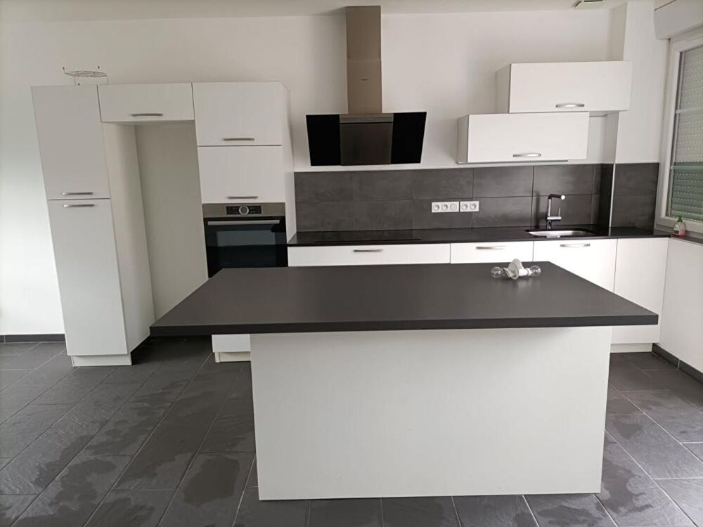 Maison mitoyenne en triplex 3 pièce(s) 79.68 m2
