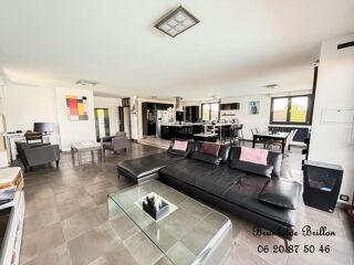  Maison à vendre 6 pièces 215 m²