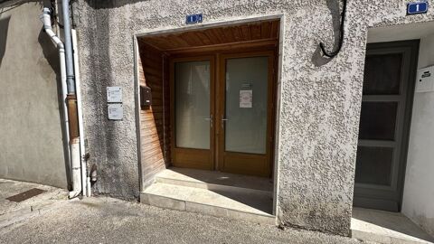 Local/bureau &agrave; vendre BARBEZIEUX SAINT HILAIRE (16) - 87m&sup2; 60000 16300 Barbezieux saint hilaire