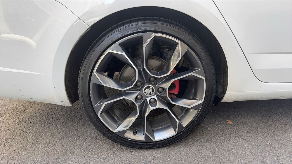 Octavia RS III 2 TSI 230 N/A 2017 occasion 92800 Puteaux