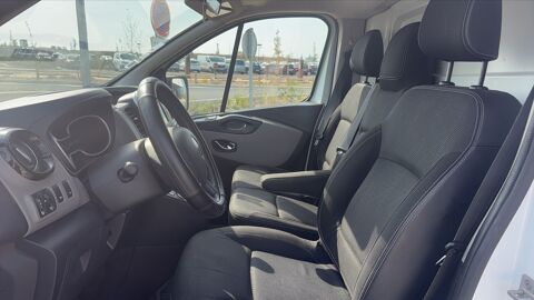 Trafic Fourgon L1H1 III 1.6 dCi 125 Grand Confort - 3 places 2017 occasion 20114 Figari