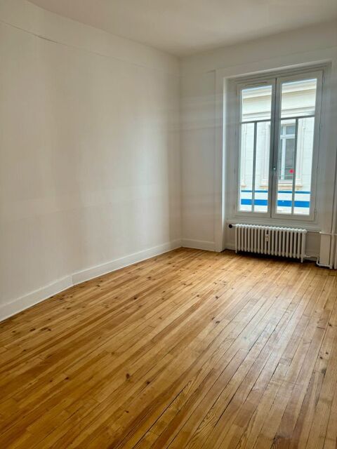   Beau T2 - 60m� - Place Jacquard Appartement - 2 pi�ce(s) - 60 m�