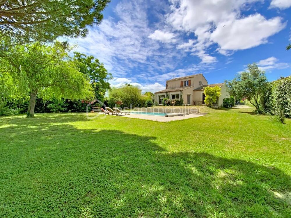 ** NEZIGNAN-LÉVÊQUE - VILLA T5 - PISCINE- JARDIN **