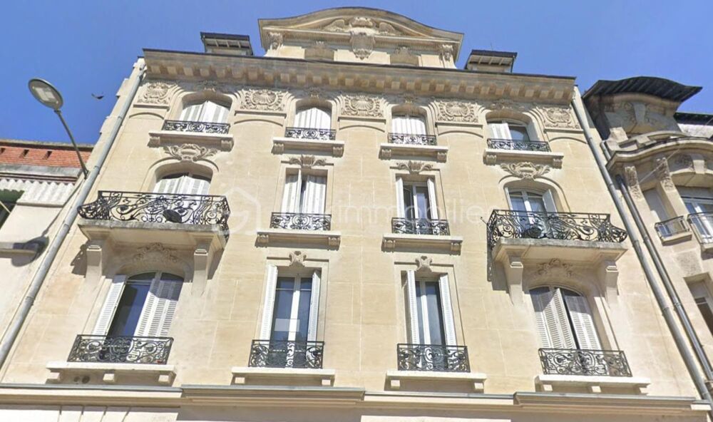 EXCLUSIVITÉ  Magnifique appartement duplex avec terrasse au coeur de la Place du Forum à Reims !