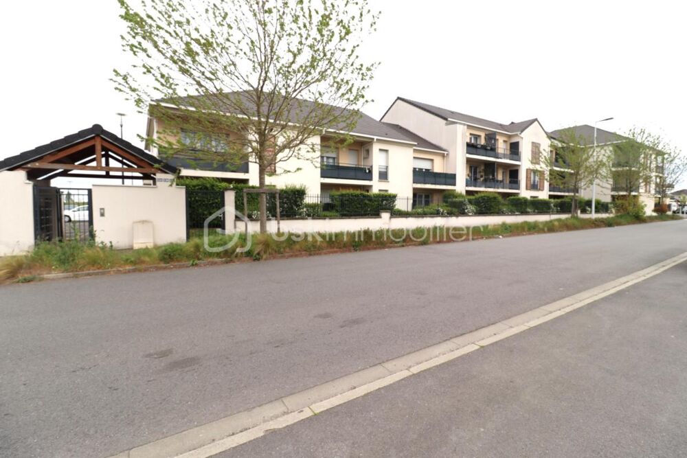 Vente Appartement AGREABLE APPARTEMENT TRAVERSANT ET LUMINEUX ( 3 pieces 53 m² ) AVEC PLACE DE PARKING PRIVATIVE Egly
