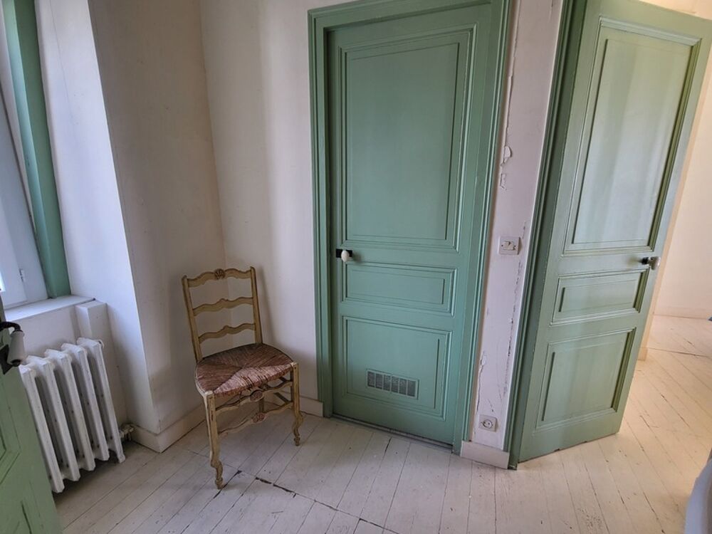 La mer vous fera voir toutes ses couleurs de cette Propriété de 1ère ligne offrant des points de vue exceptionnels