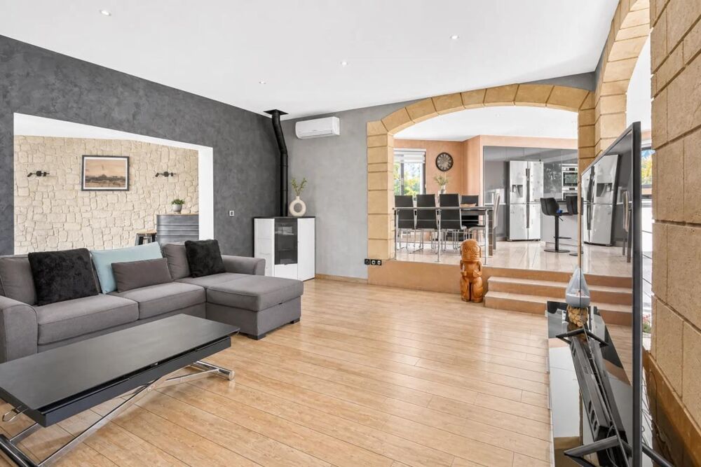 Maison de 7 pièces de 186 m² avec piscine à Saint-Victoret