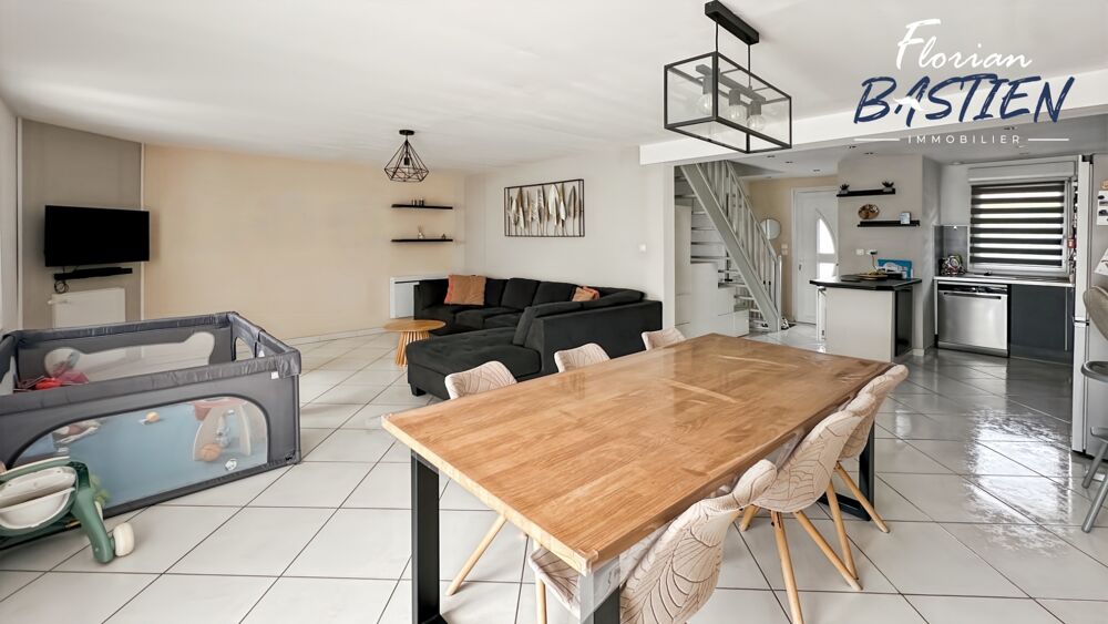 Vente Maison Et si votre prochaine maison était déjà prête à vous accueillir ? 113 m², 4 chambres, véranda de 25 m² et aucun travaux à prévoi Petite foret