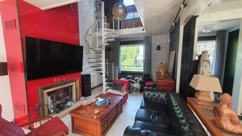 Maison à vendre 5 pièces 166 m² sur terrain de 3000m² avec piscine (60)