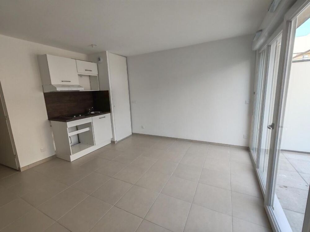 Location Appartement Studio avec terrasse et parking à TOULON Toulon