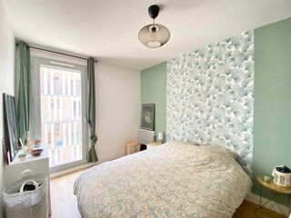 Vente Appartement T3 de standing meublé avec grand balcon, parking et matériaux de qualité ? à deux pas des Quais de Bordeaux Bordeaux