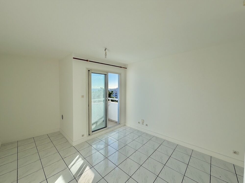 ? A VENDRE STUDIO VUE MER  SAINT-DENIS 97400  RÉSIDENCE ORANGELLE ?