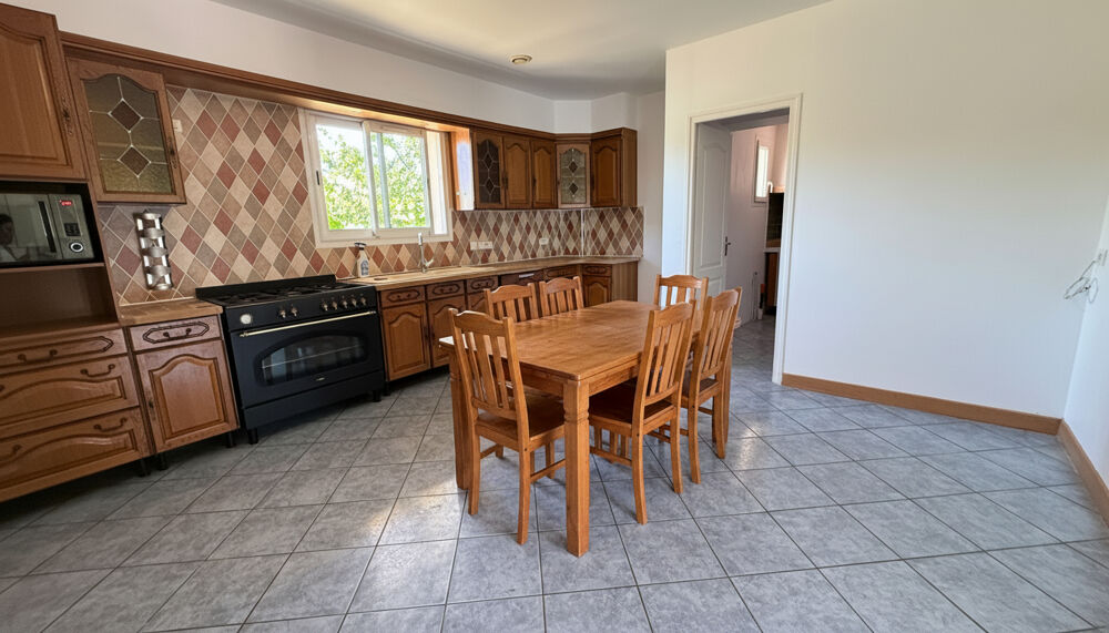 Vente Villa Exclusivité LA CAVAYERE ! Grande villa 5 chambres sur un terrain de 3010m² Montlegun