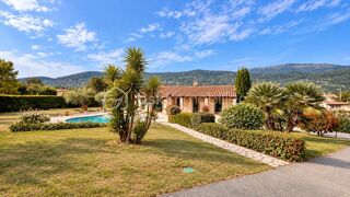Vente Villa PEYMEINADE – VILLA PROVENÇALE DE PLAIN-PIED 177 M2 – PISCINE – VUE DÉGAGÉE – TERRAIN 2330 M2 – GARAGES Peymeinade
