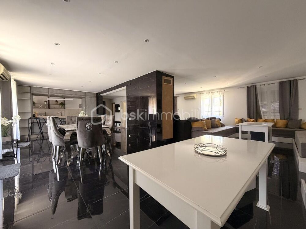 Vente Propriété/Château Propriété avec piscine, studio et T2 indépendant à Fabrègues --- Fabregues