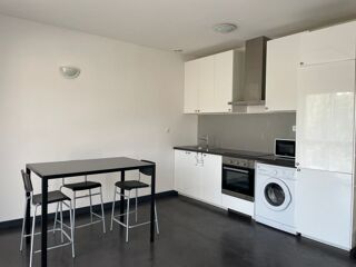  Appartement à louer 2 pièces 45 m²
