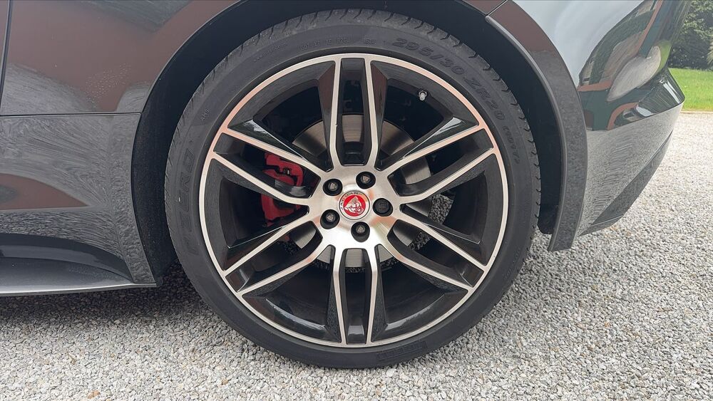F-Type Roadster 2.0 Turbo 300 BVA Chequered-Flag - Automatique Entr 2019 occasion 64500 Saint Jean De Luz