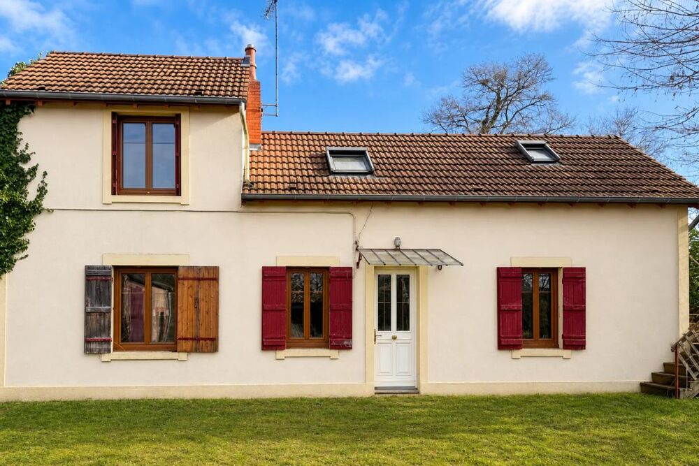 Maison de 4 pièces de 88 m² à Saligny-sur-Roudon