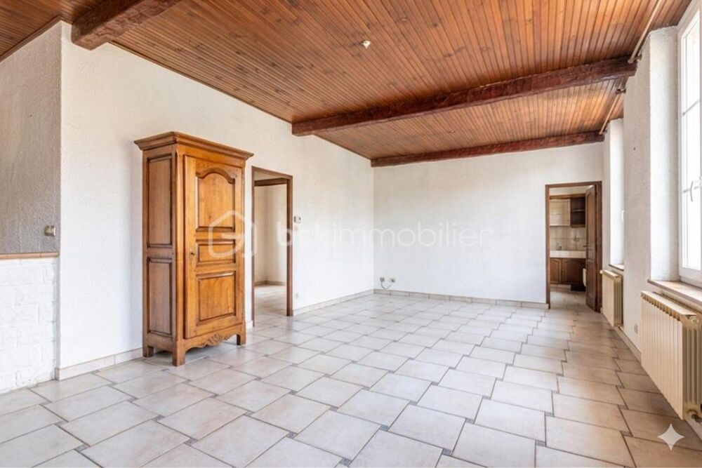 Vente Appartement *** AU COEUR DE LA LOUBIÈRE *** T3/4 TRAVERSANT À RÉNOVER AVEC TERRASSE *** Toulon