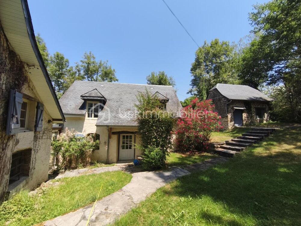 MAISONS DU 17 EME AVEC PETITE DEPENDANCE ET GARAGE