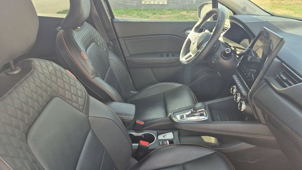 Captur 1.6 E-Tech Plug-in 160 EDC6 Initiale Paris 2020 occasion 89360 Percey