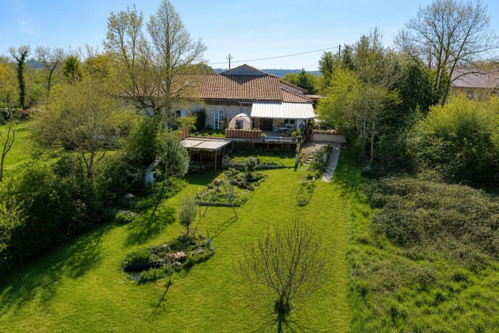 Vente Maison Maison en pierre 4 pièces avec jardin à Augnax Augnax
