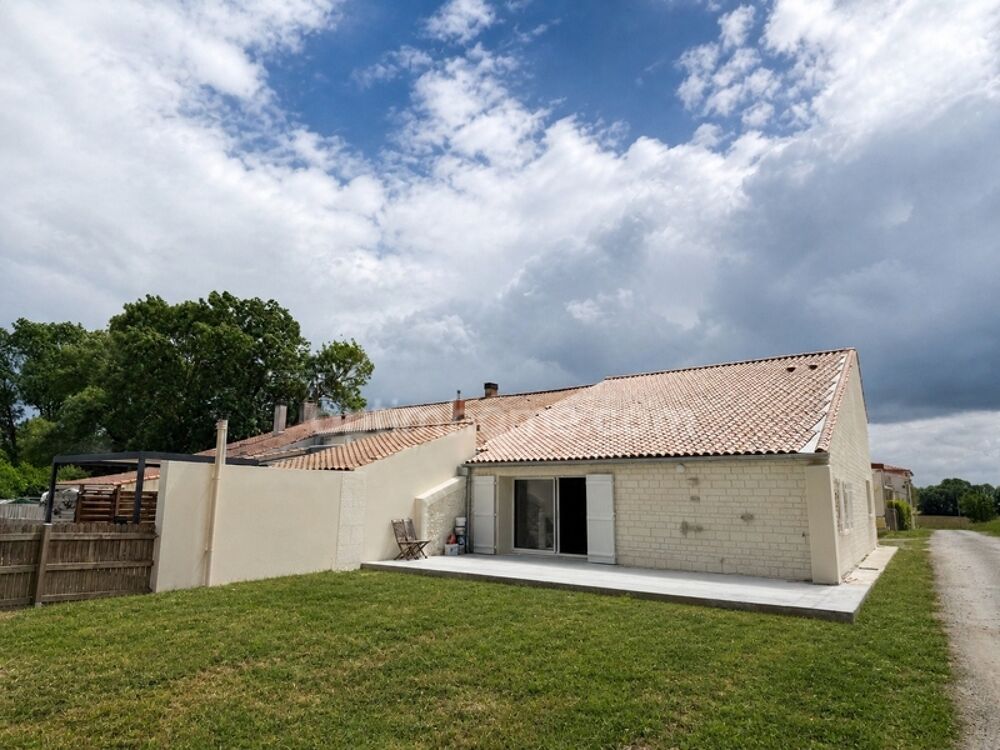 Maison rénovée 141 m² - 3 chambres - Suite parentale - Jardin - Moragne (17430)