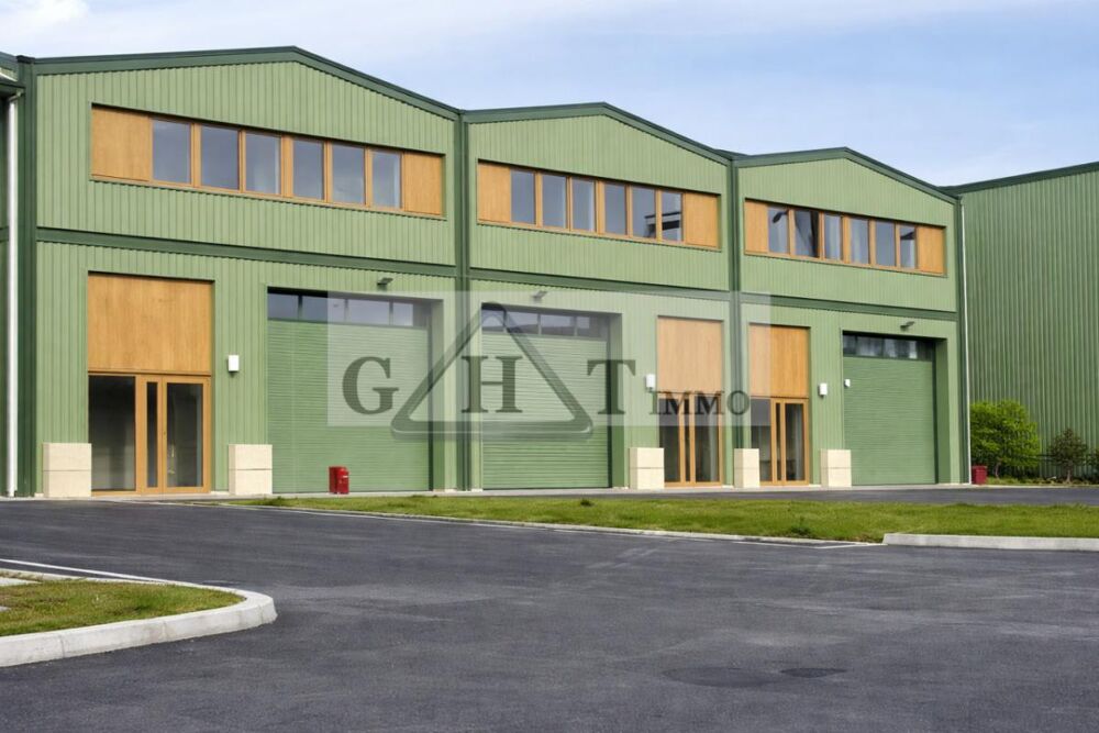   A LOUER 545 M² ENTREPOT BUREAUX A STAINS 