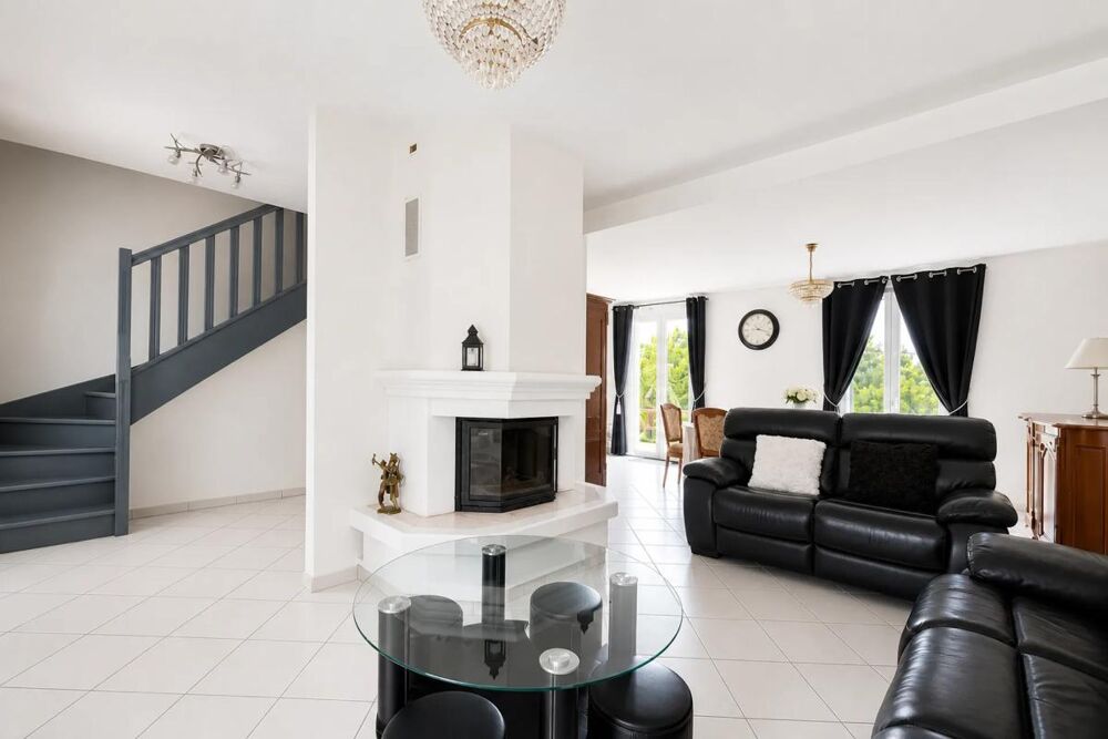 Maison de 8 pièces de 140 m² à Neuilly-en-Thelle
