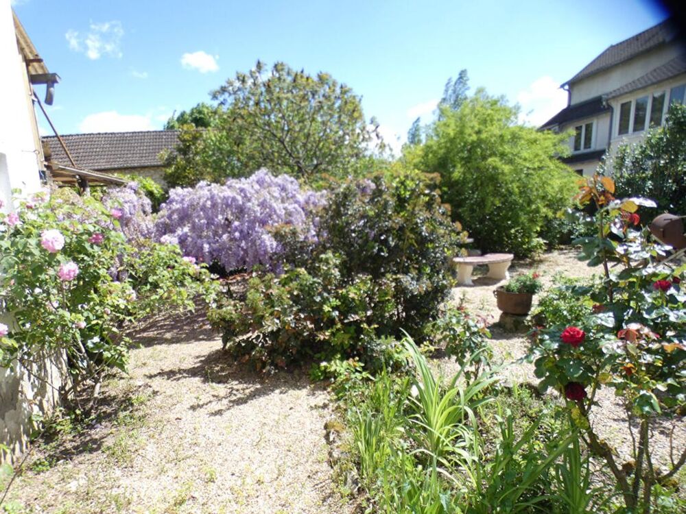 Maison Terrasson Lavilledieu 2 chambres avec jardin et garage