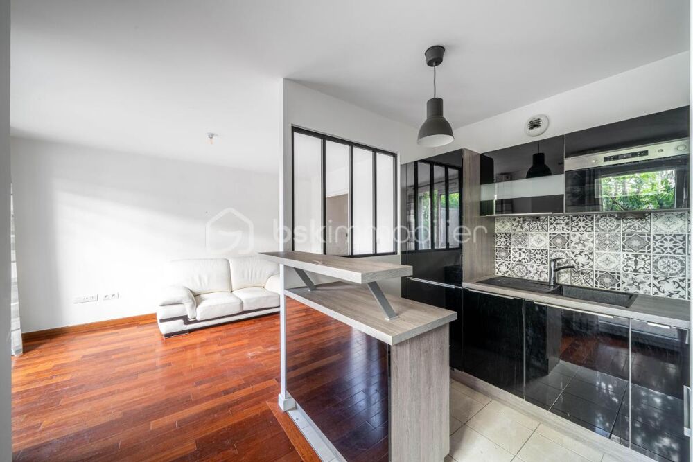Vente Appartement FORT D'ISSY – 2 PIÈCES AVEC TERRASSE DE 21 M² – REZ-DE-JARDIN Issy les moulineaux